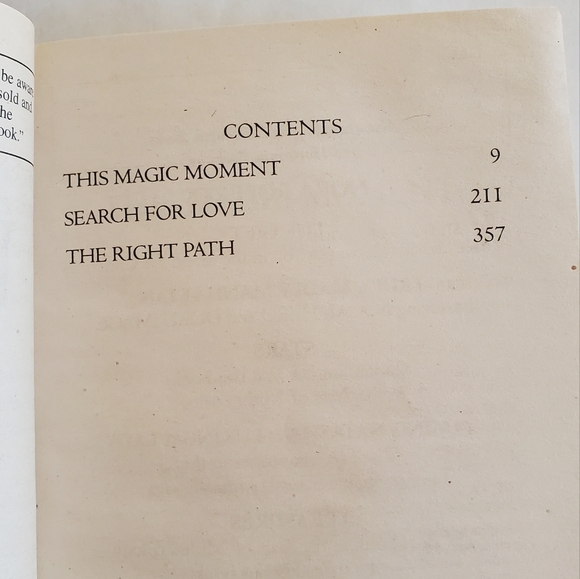 NORA ROBERTS 6 NOVELS IN 2 BOOKS - Picture 4 of 4